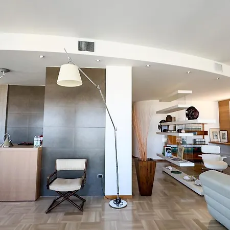 Luxury Majestic Penthouse Apartment